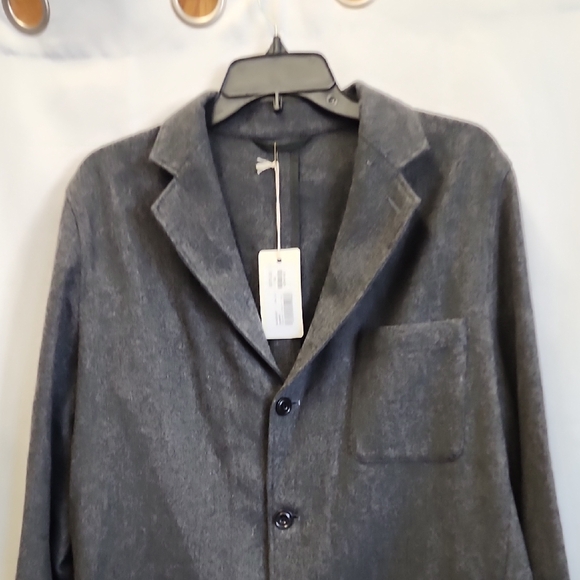 (0407) Hartford Gray Blazer with Relaxed Fit and Notched Lapels - Picture 7 of 9